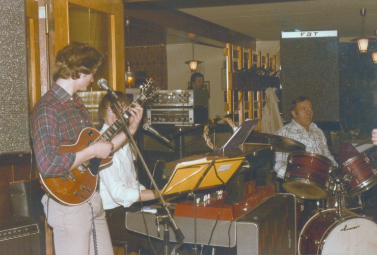 Click for original image 342k 2981x2024